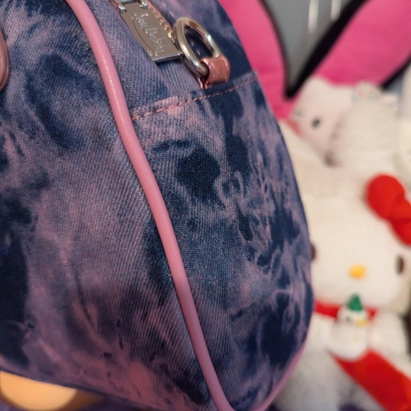 Von Dutch purse cloudy designs - Picture 2 of 4